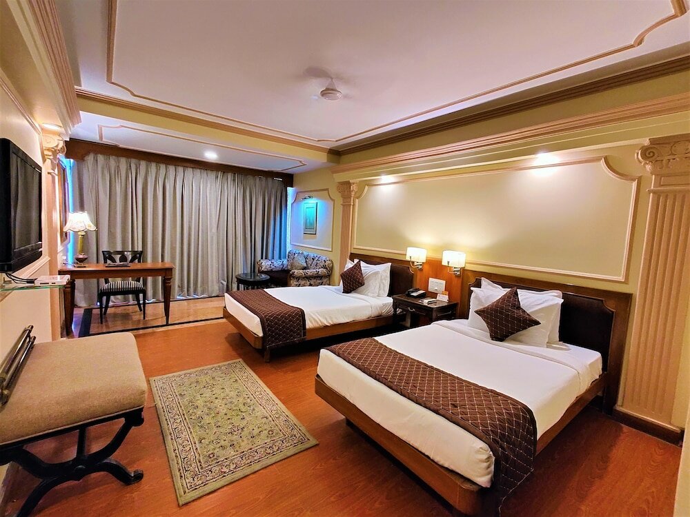 Фото Tuli International