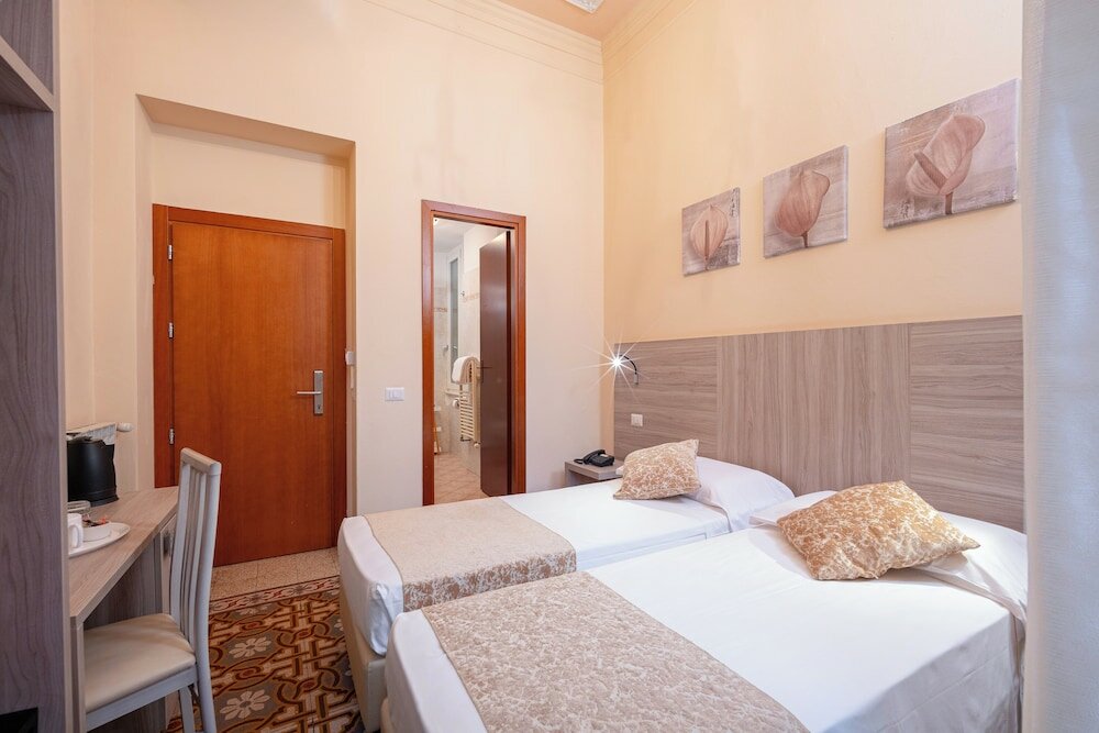 Фото Lilium Hotel