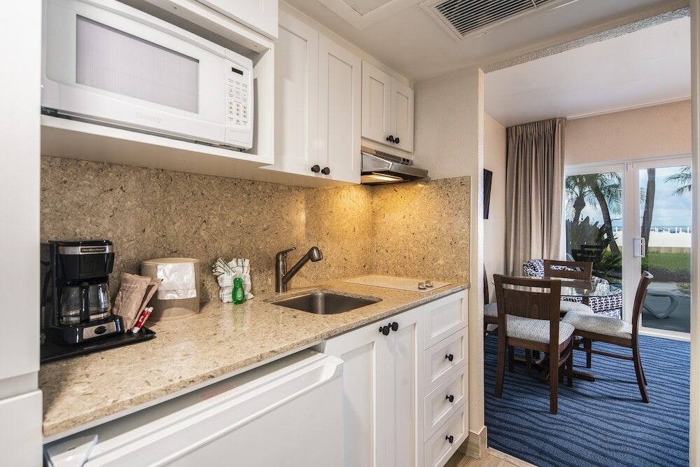 Фото RumFish Beach Resort by TradeWinds