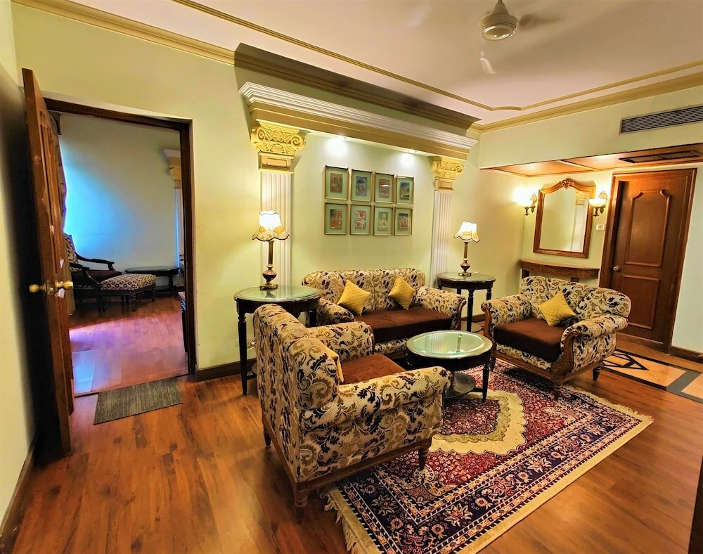 Фото Tuli International