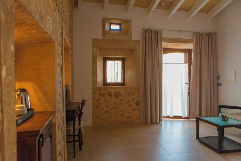 Фото Bennoc Petit Hotel