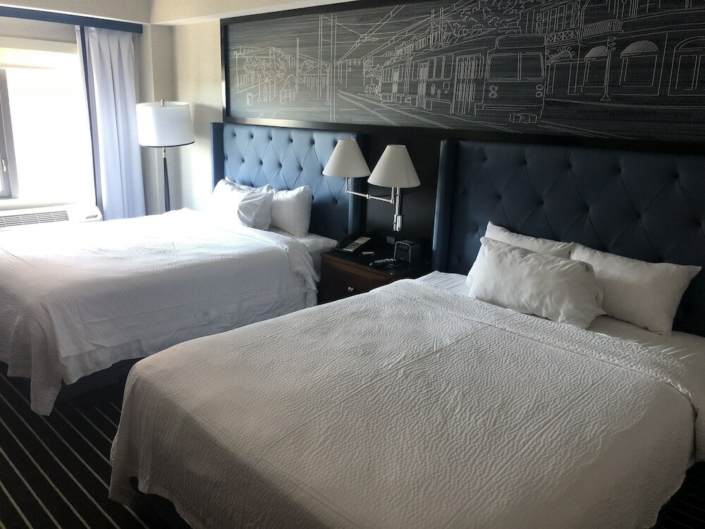 Фото Courtyard by Marriott Boston Brookline