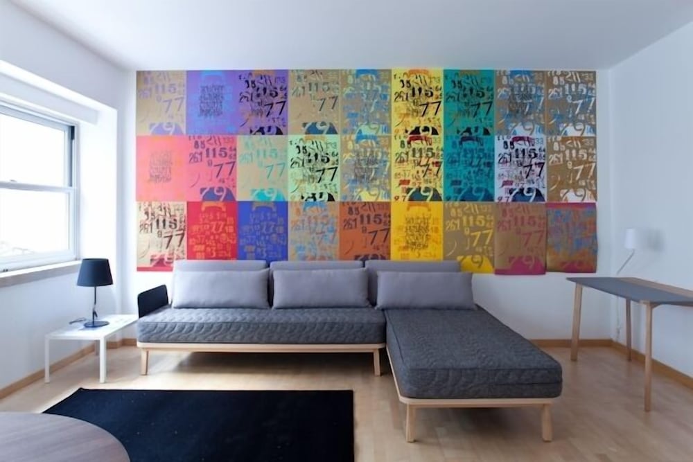 Фото The Lisbonaire Apartments