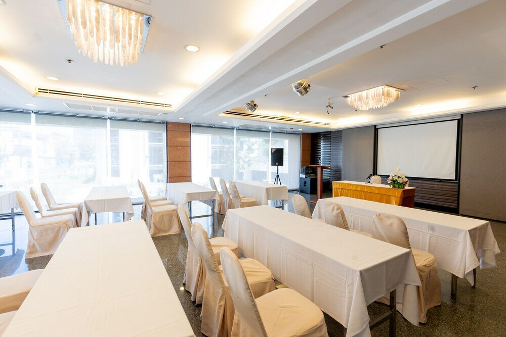 Фото Sukhothai Hotel and Residence