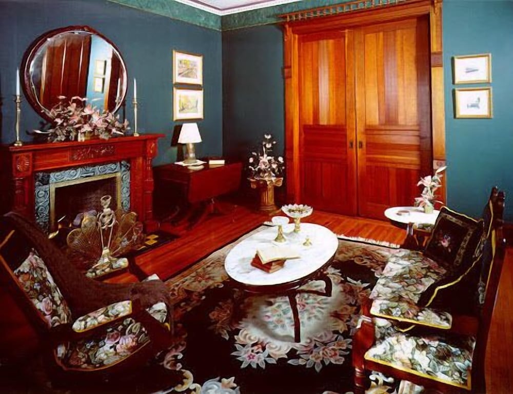 Фото Old Northside Bed & Breakfast