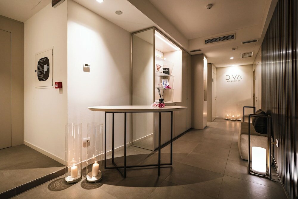 Фото Hotel De la Ville