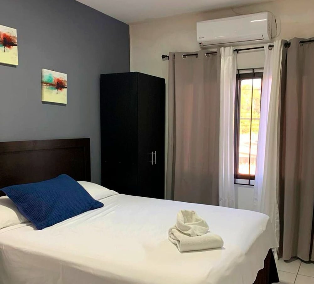 Фото Hotel Tazumal House