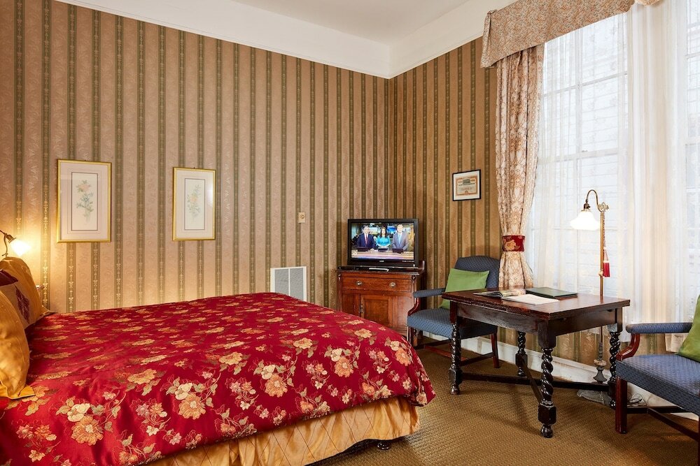 Фото Queen Anne Hotel