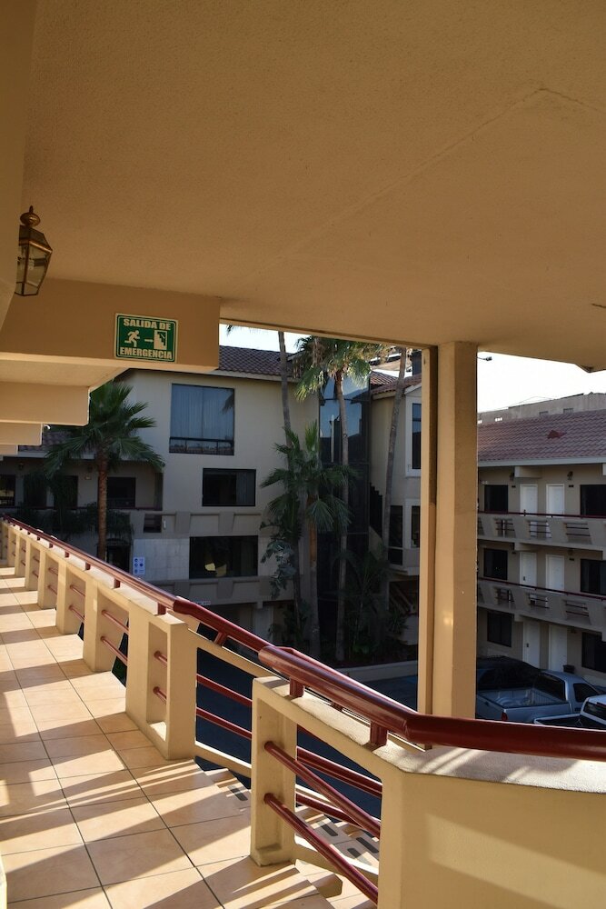 Фото Hotel Frontiere