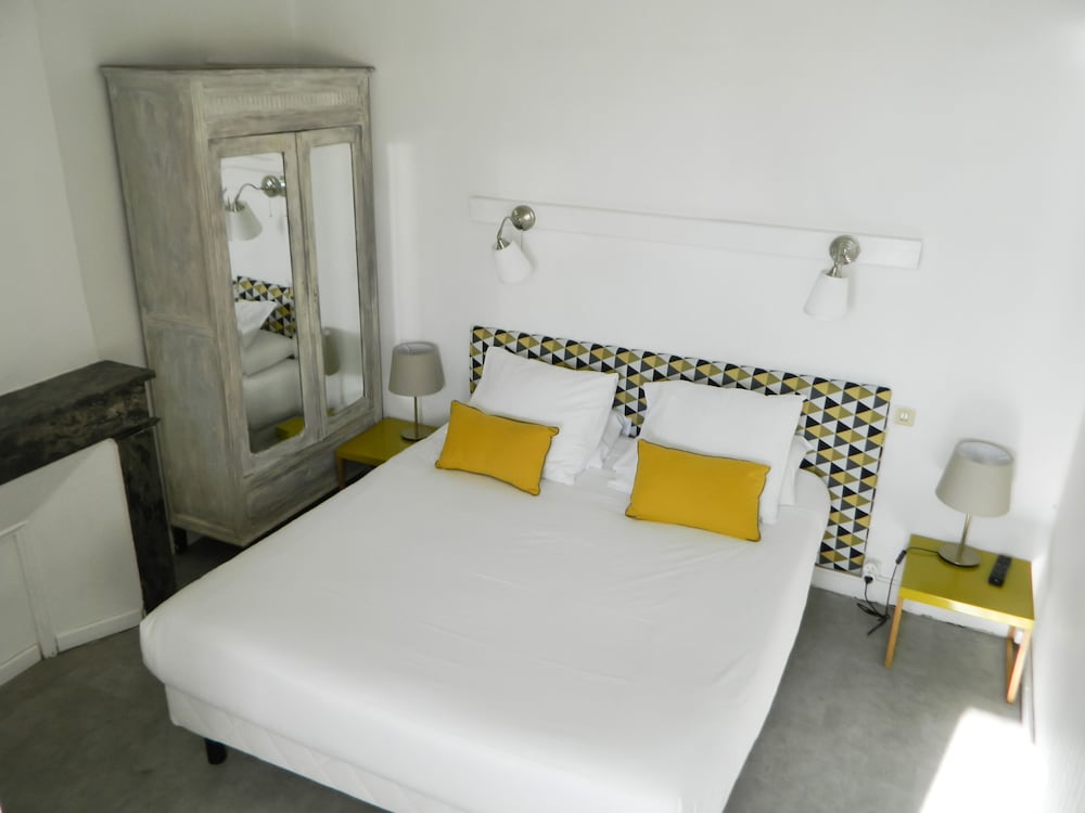 Фото Hôtel Croix Baragnon