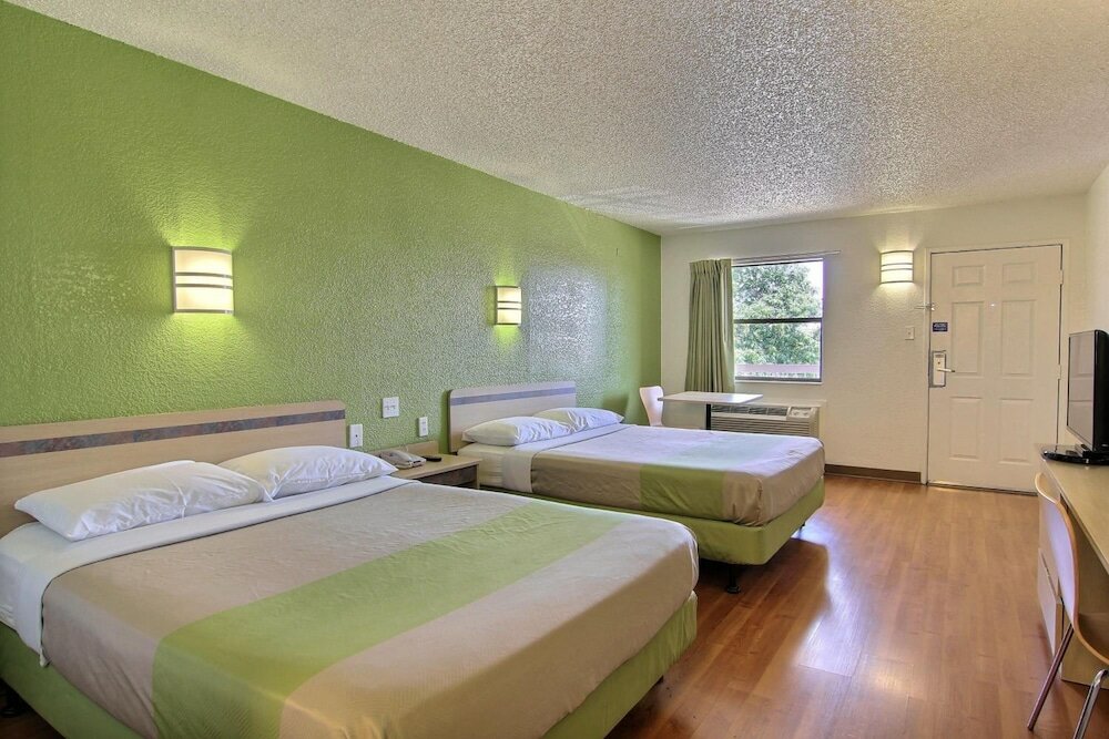 Фото Motel 6 Austin, Tx - Central Downtown Ut