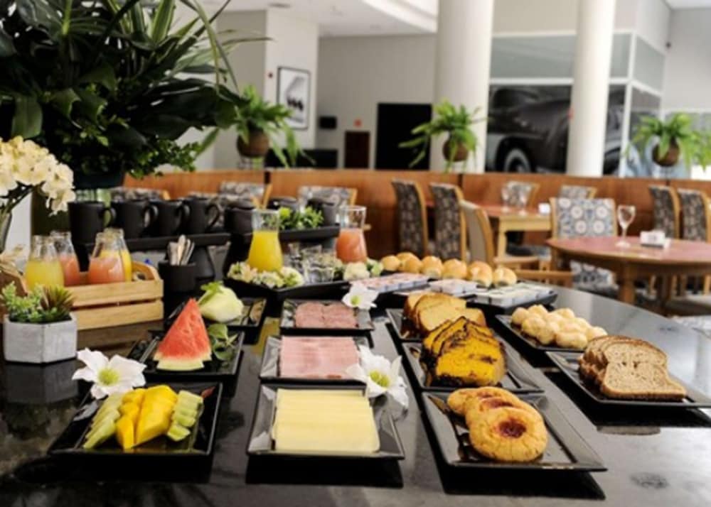 Фото Bristol Santo André Hotel