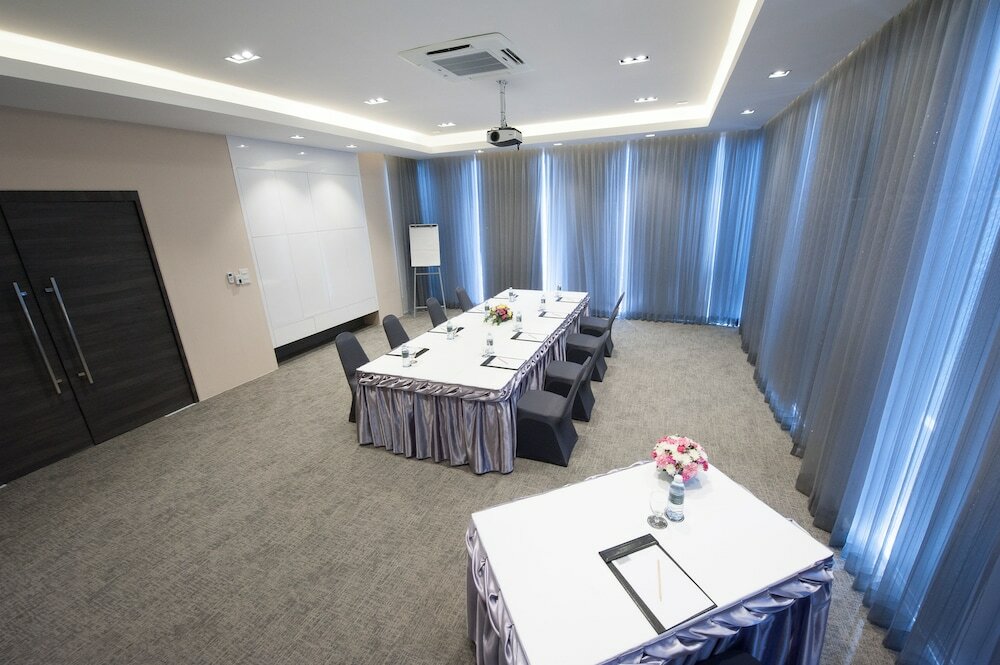 Фото Arize Hotel Sukhumvit