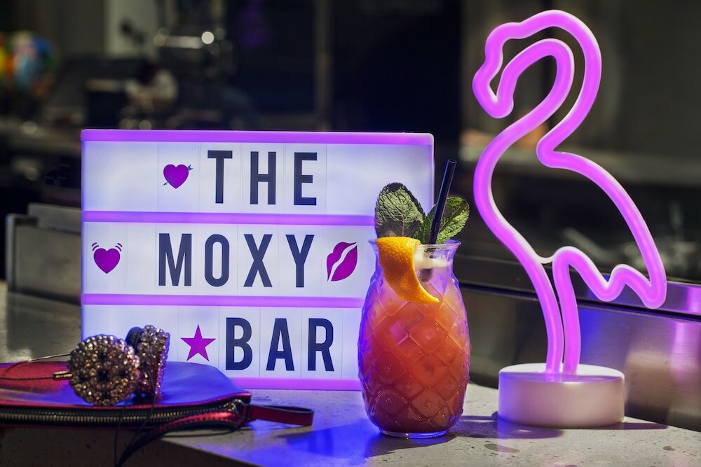 Фото Moxy Paris Bastille France