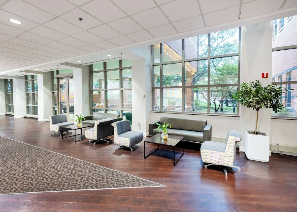 Фото Kellogg Conference Hotel at Gallaudet University