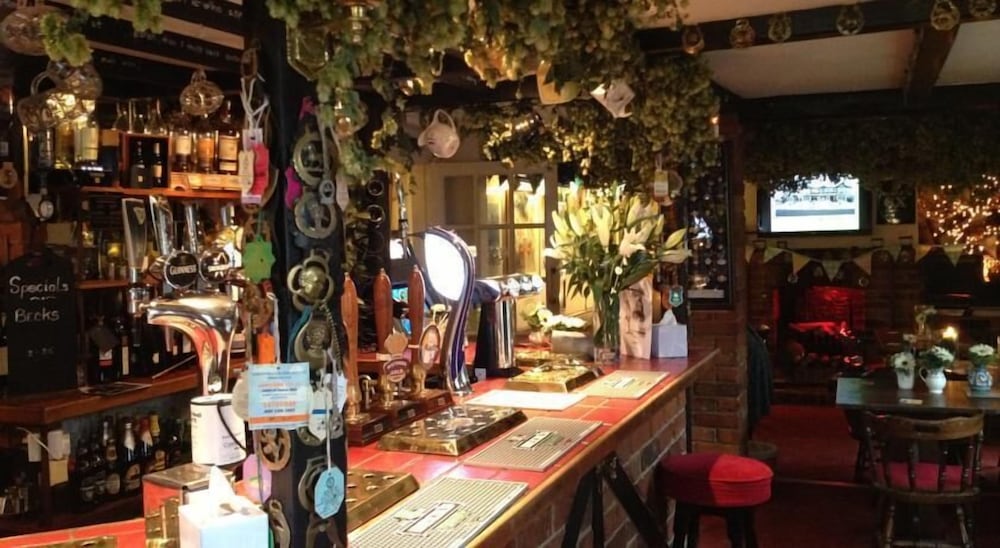 Фото The Bell at Boxford