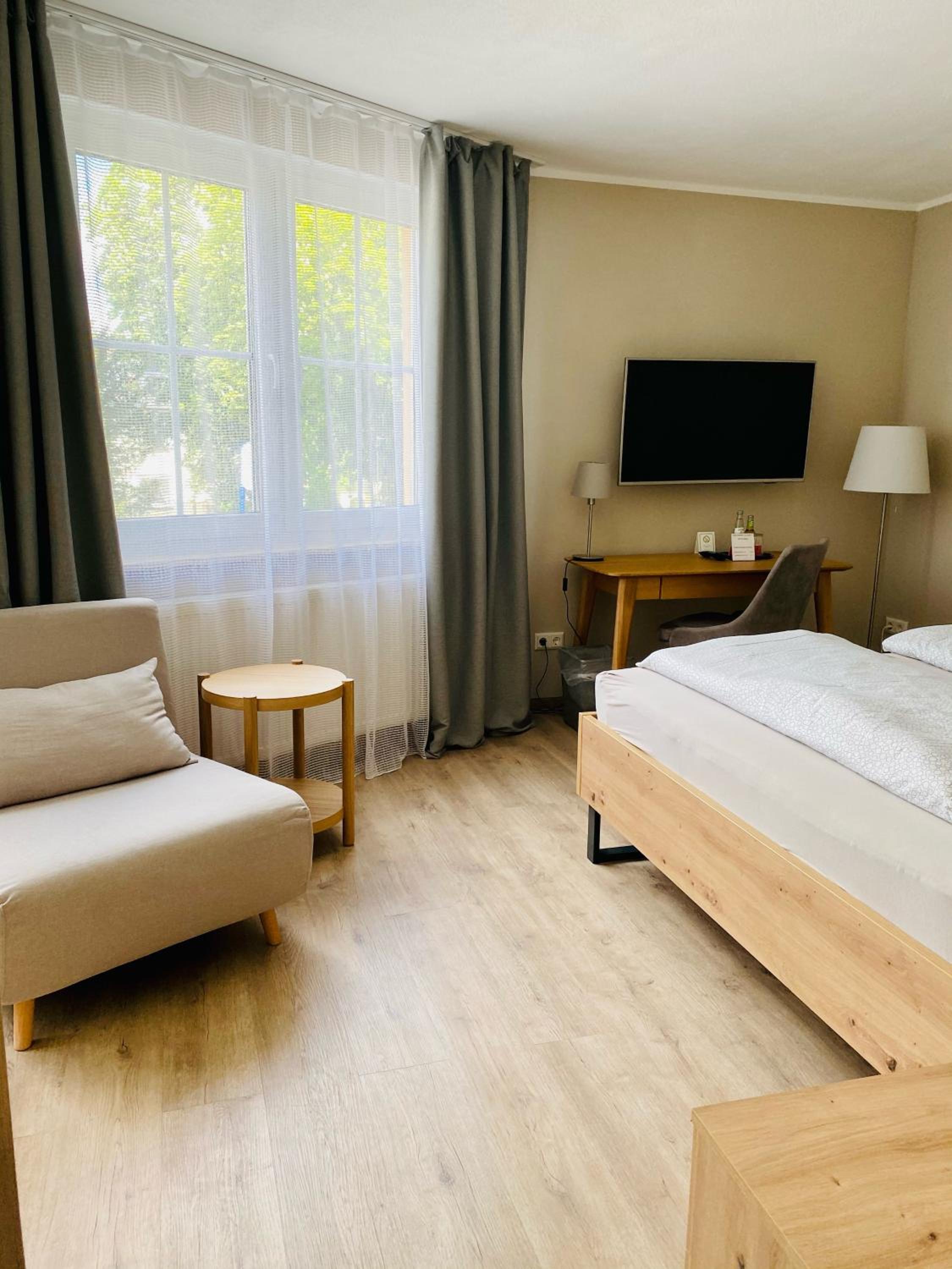 Фото отеля 2