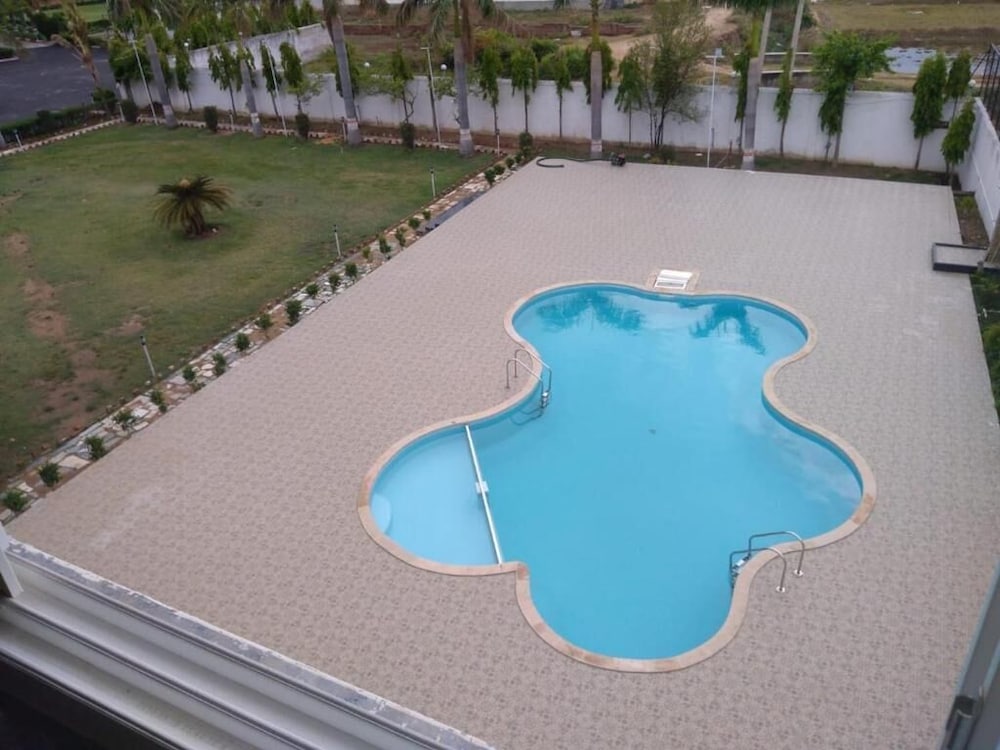 Фото The Rajgir Residency