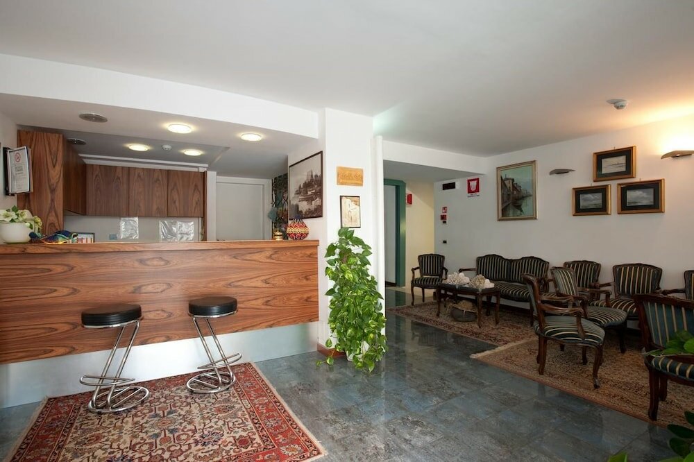 Фото Hotel Salus