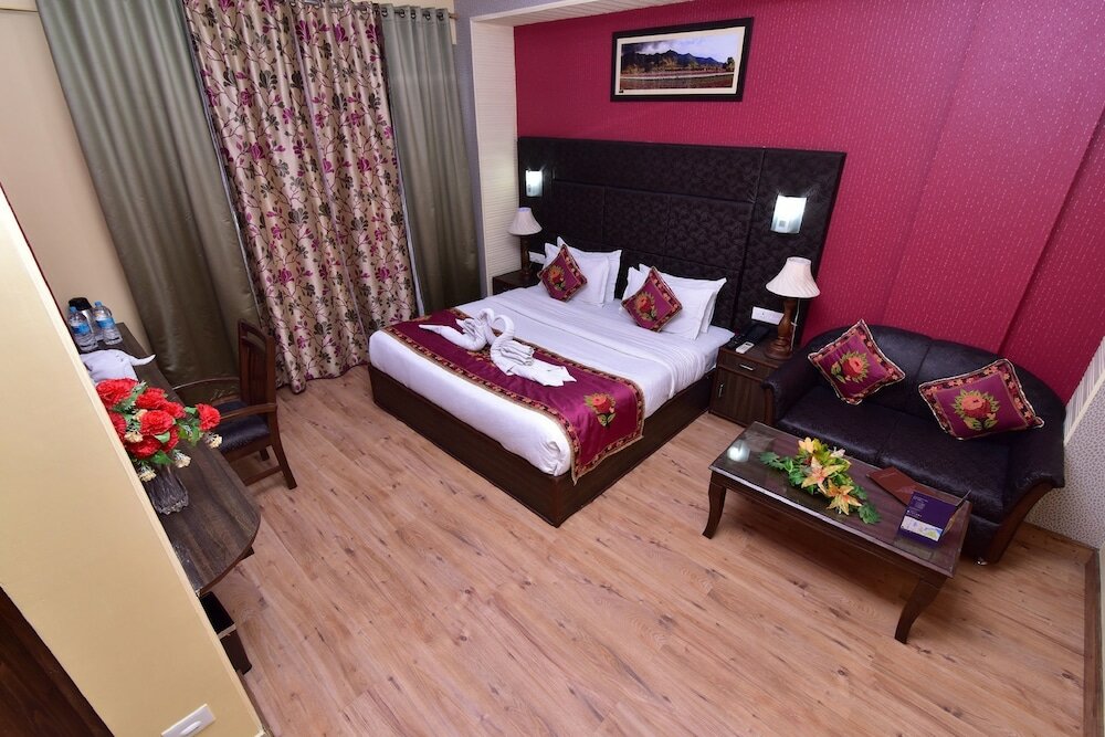 Фото Hotel The Grand Mamta