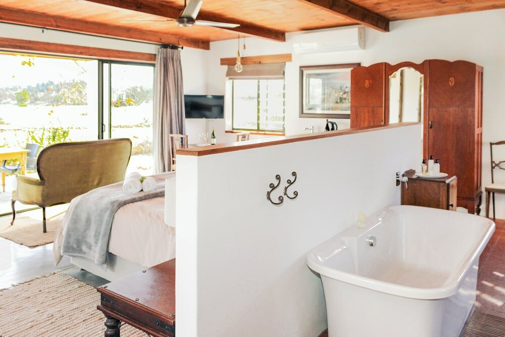 Фото Duikersdrift Winelands Country Escape