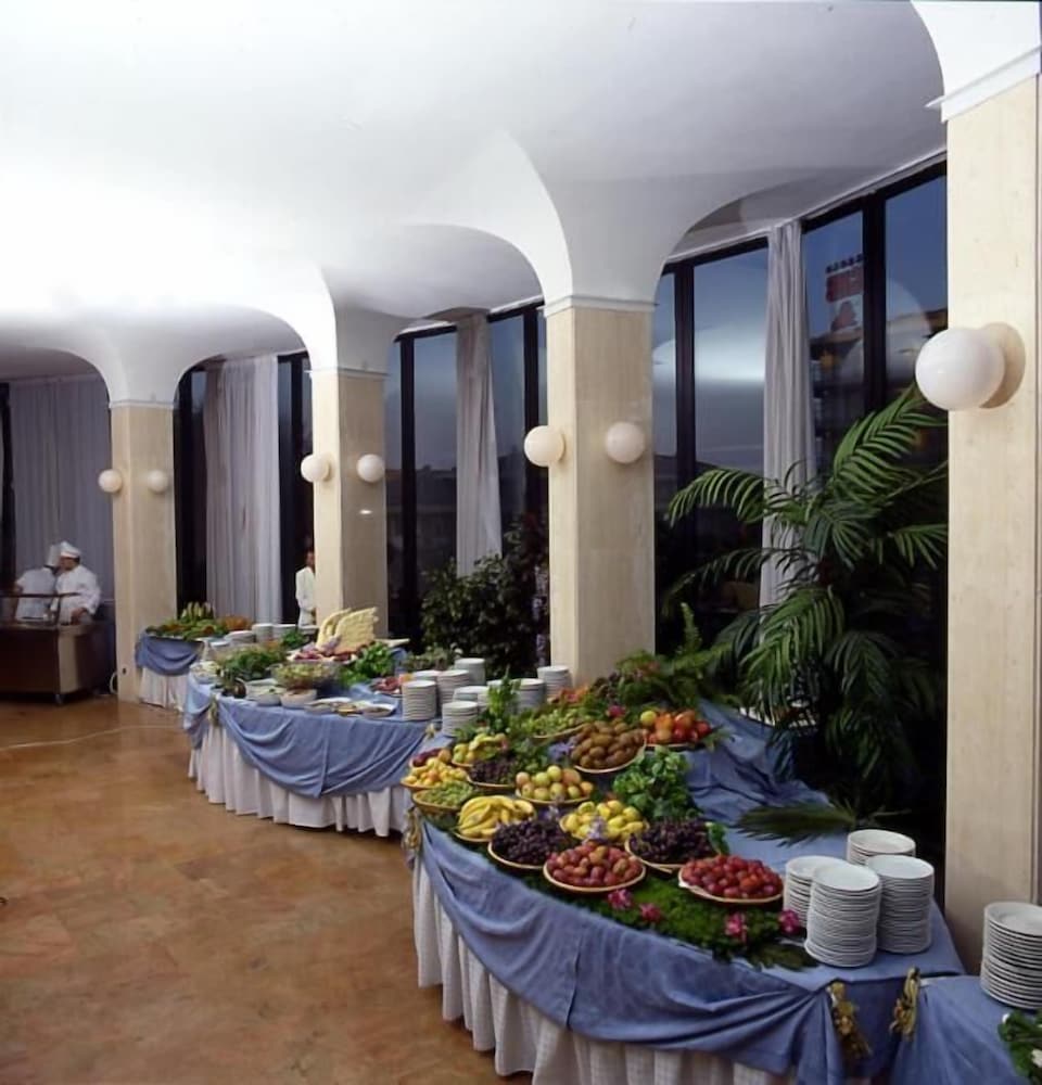 Фото Hotel President