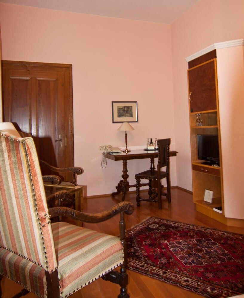 Фото Parkhotel Unter den Linden