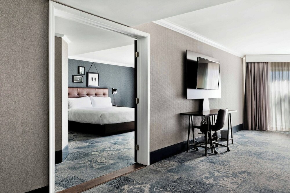 Фото Four Points by Sheraton Ventura Harbor Resort