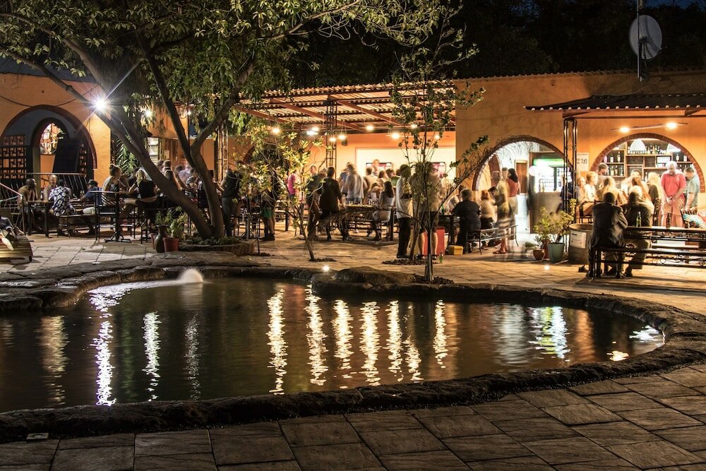 Фото Jollyboys Backpackers