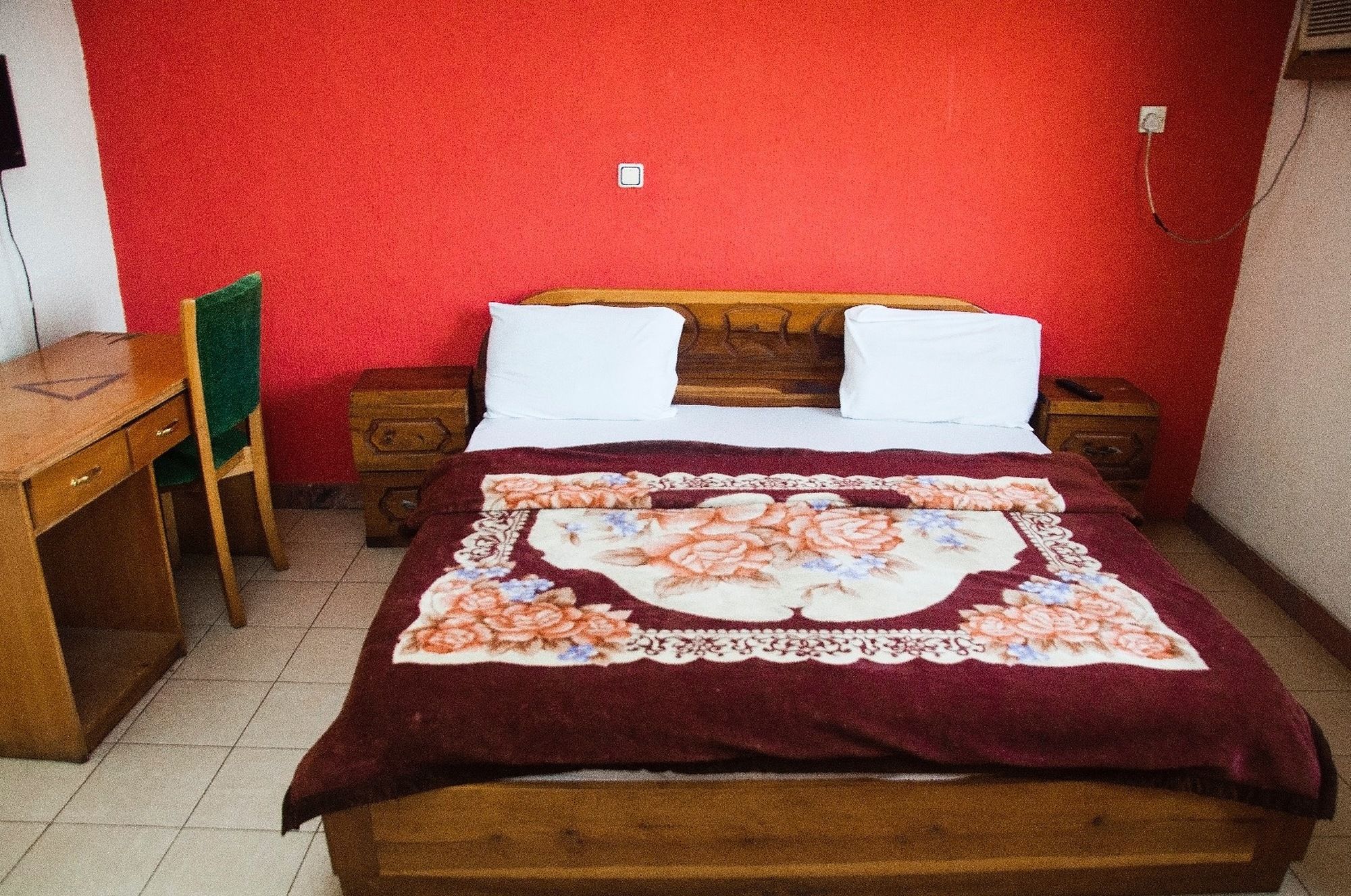 Фото Alfoscar Hotel & Suites