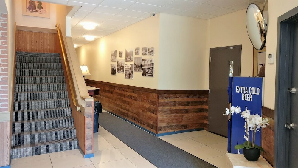 Фото Pemberton Hotel