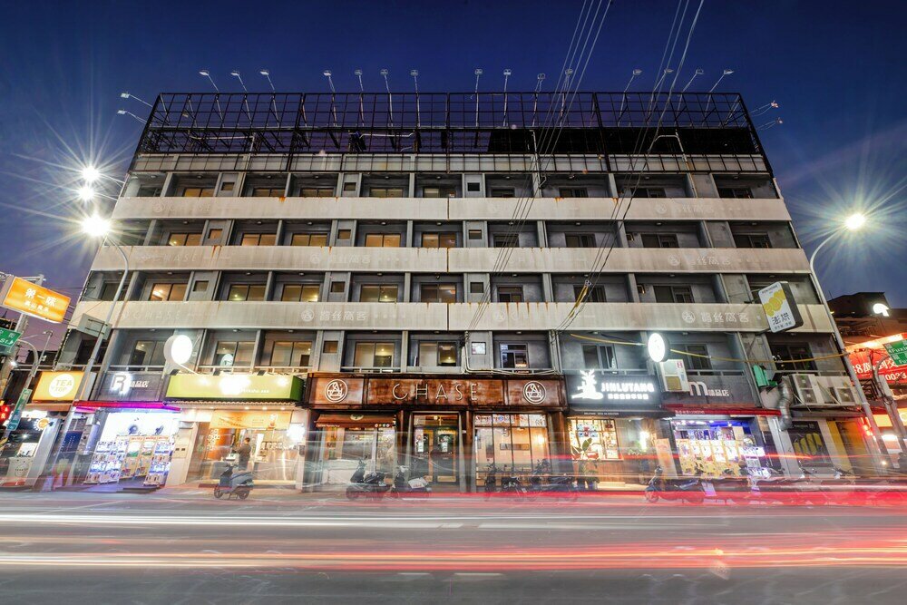 Фото Chase Walker Hotel