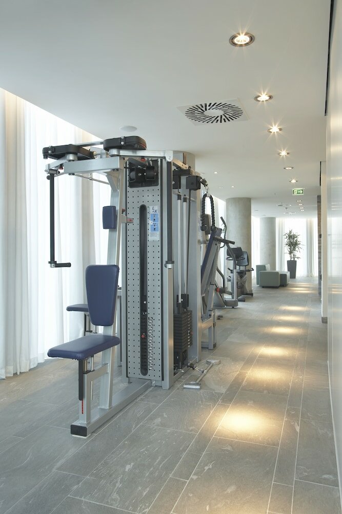 Фото Empire Riverside Hotel