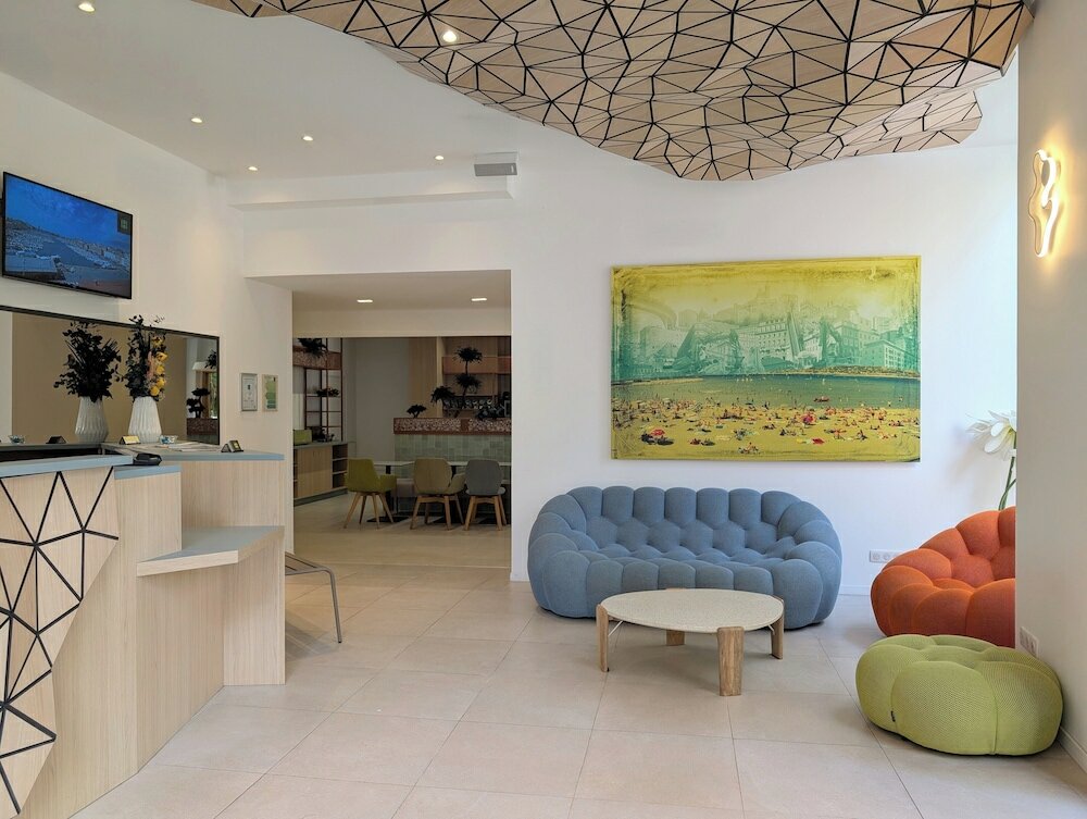 Фото Carre Vieux Port