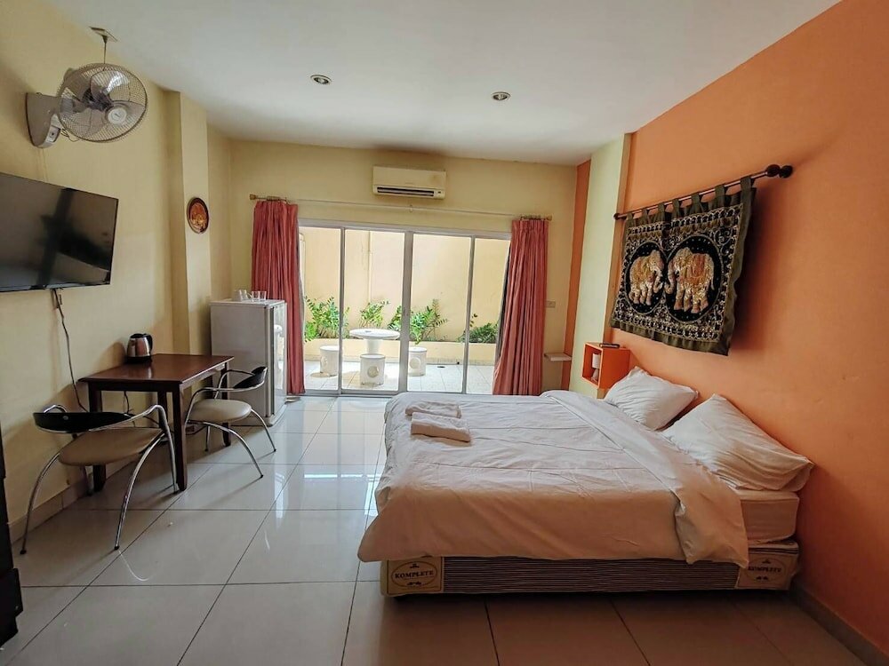 Фото Jomtien Hostel