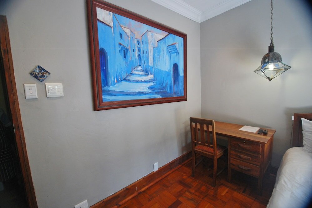 Фото The Wardrobe Guest House