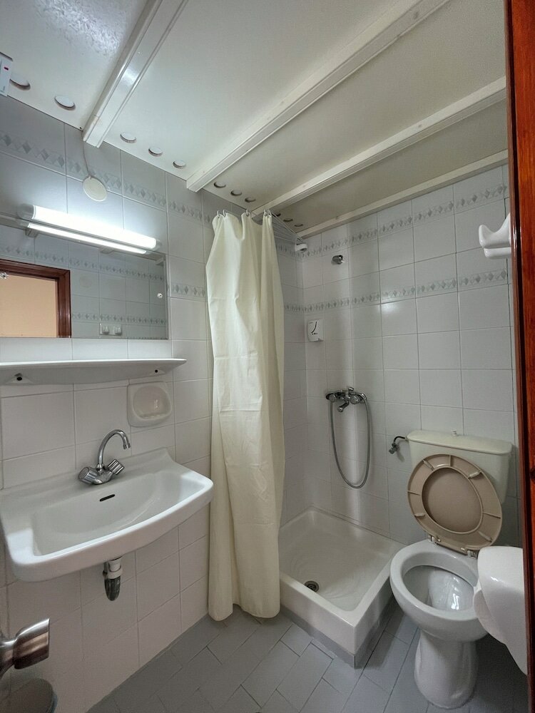 Фото Benitses Arches