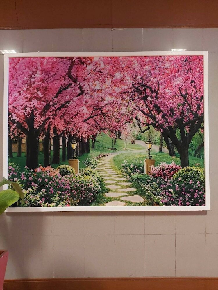 Фото Suriwong Chumphon Hotel