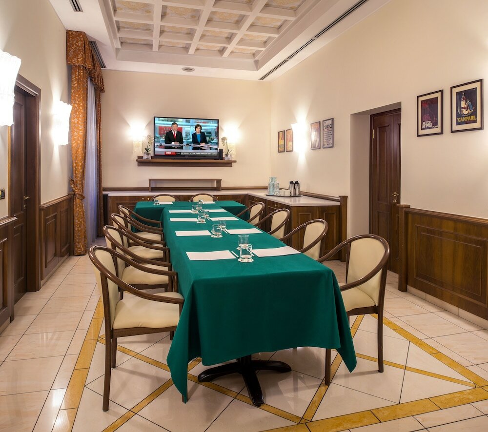 Фото Lancaster Hotel