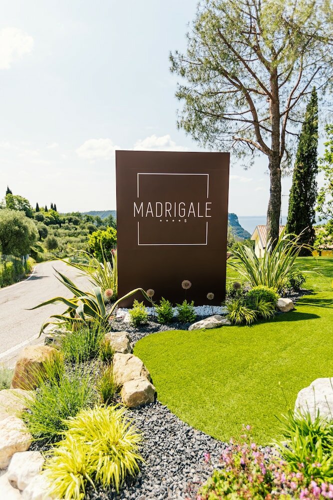 Фото Residence Madrigale