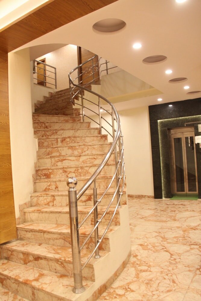 Фото Hotel Golden Oasis Delhi