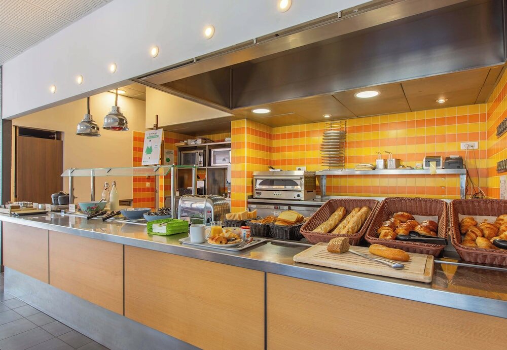 Фото B&b Hotel Chartres Centre Cathédrale