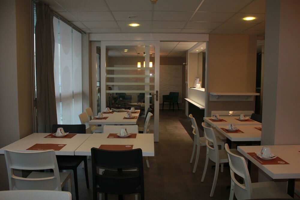 Фото The Originals City, Hôtel Novella Nantes Centre Gare