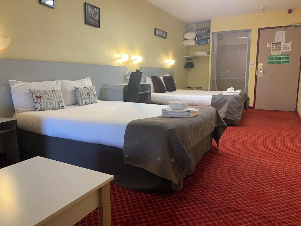 Фото Brit Hotel Bleu Nuit