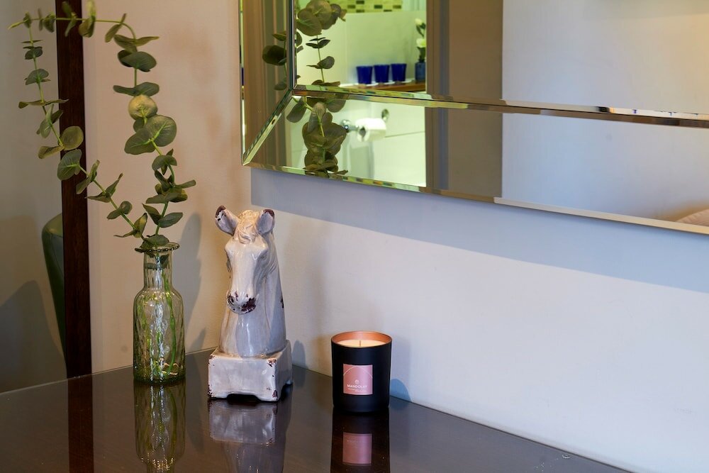 Фото Mandolay Hotel Guildford