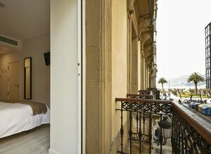 Pension Peñaflorida (Comunidad Autónoma del País Vasco, Guipúzcoa, Donostia - San Sebastián, Calle Peñaflorida, 1), hotel