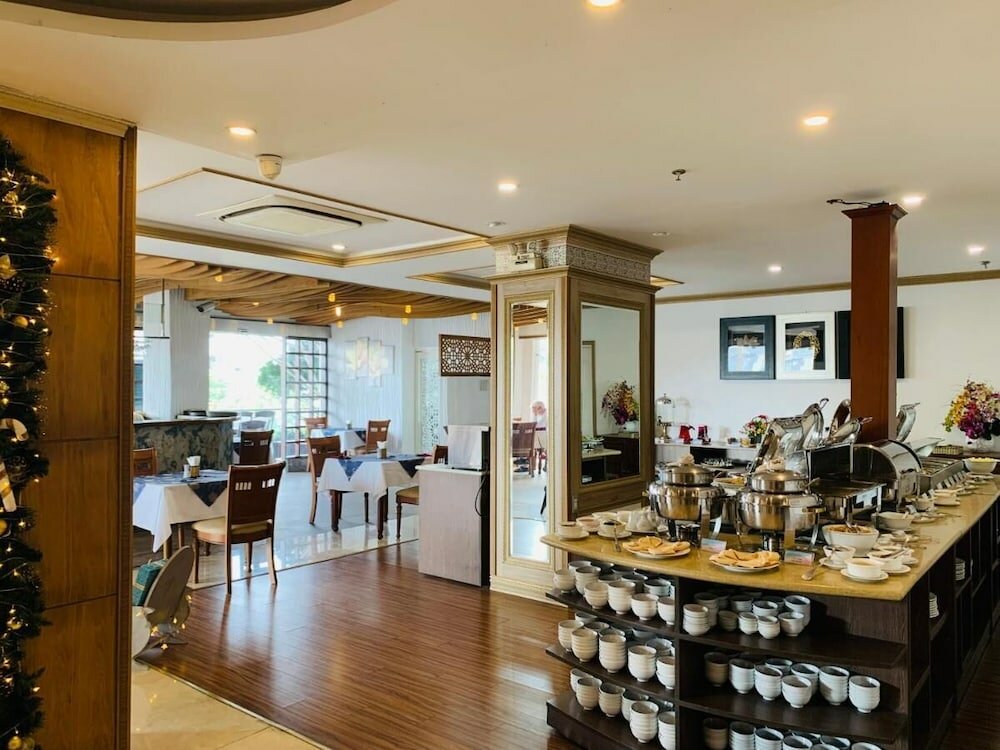 Фото Lotus SaiGon Hotel