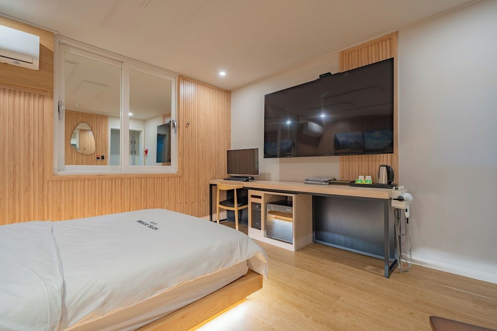 Фото Hotel Yeogiuhtte Gwangju Station