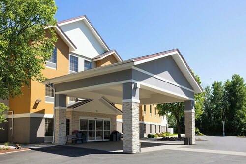 Внешний вид отеля Holiday Inn Express Hotel & Suites Brattleboro, an Ihg Hotel в Браттлборе, фото 1