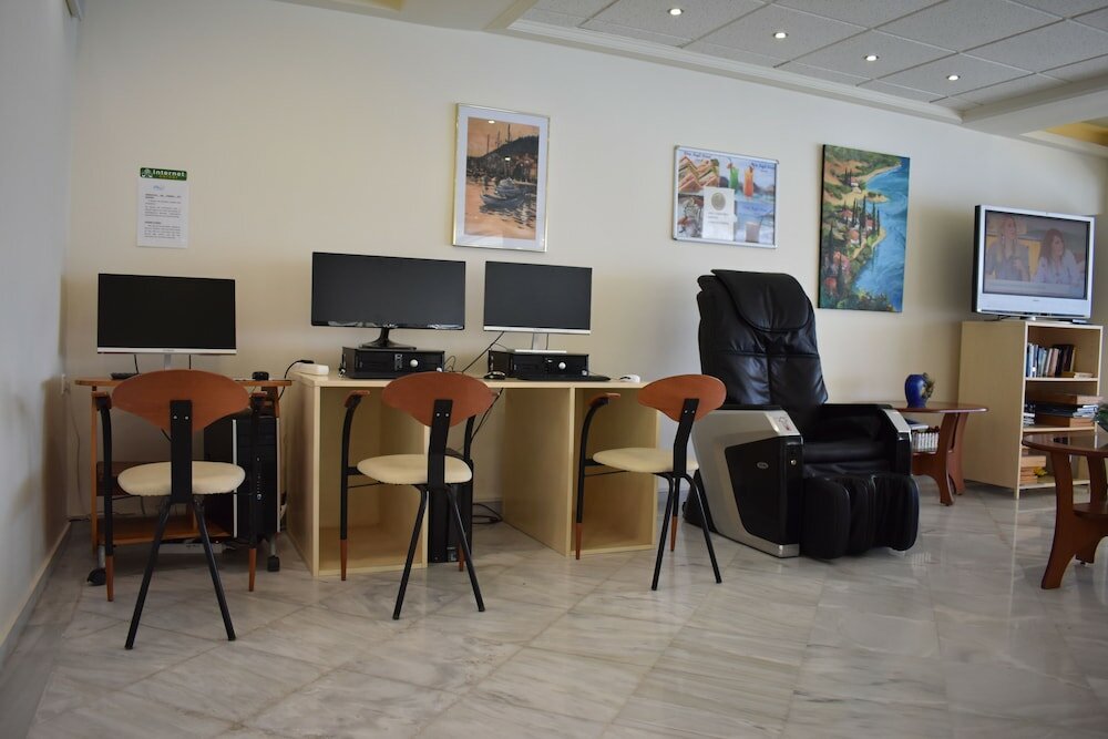 Фото New Aegli Resort Hotel